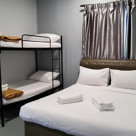 Pd Guesthouse Port Dickson Esterno foto